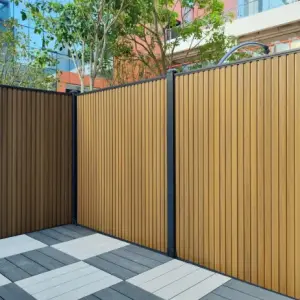 Wall plate fence